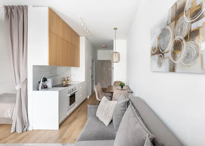 Zalia Kopa In Center *