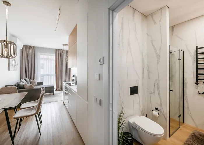 Zalia Kopa In Center