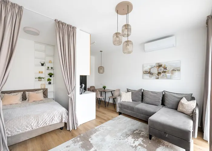 Zalia Kopa In Center Vilnius